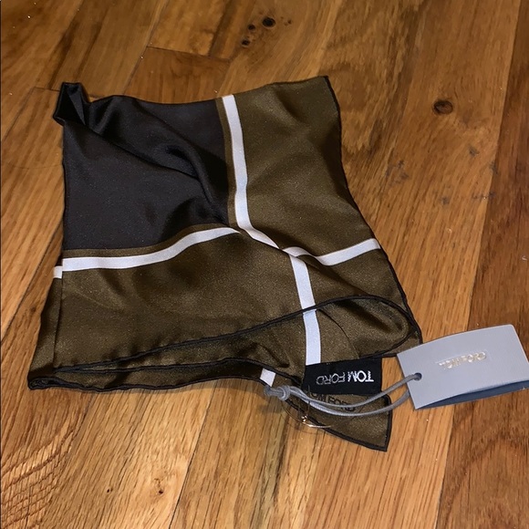Tom Ford pocket square - Picture 1 of 2